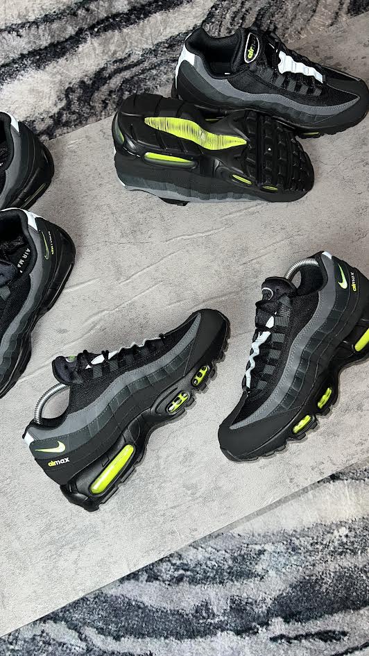 Nike Air Max 95- Black/Grey/Neon