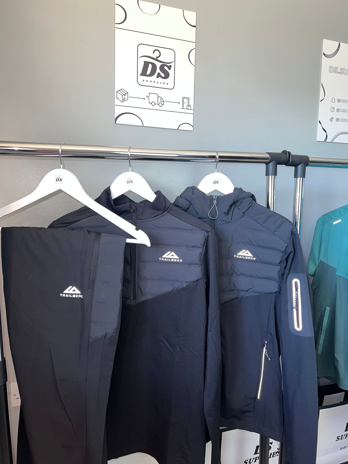 Trailberg 3 Piece Rhine Tracksuit-Black