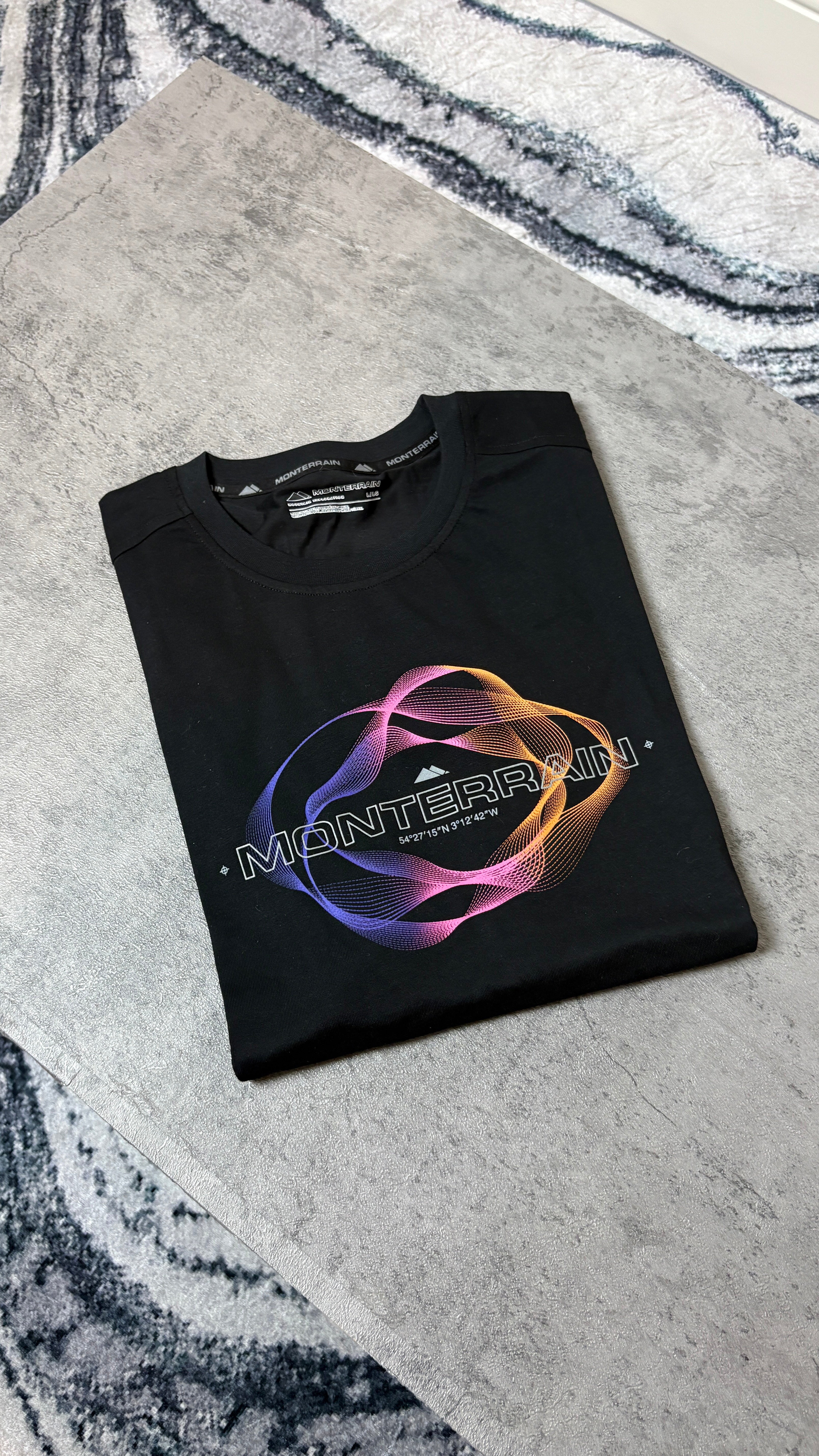 MONTERRAIN GRAPHIC CIRCLE T-SHIRT -BLACK/MULTI