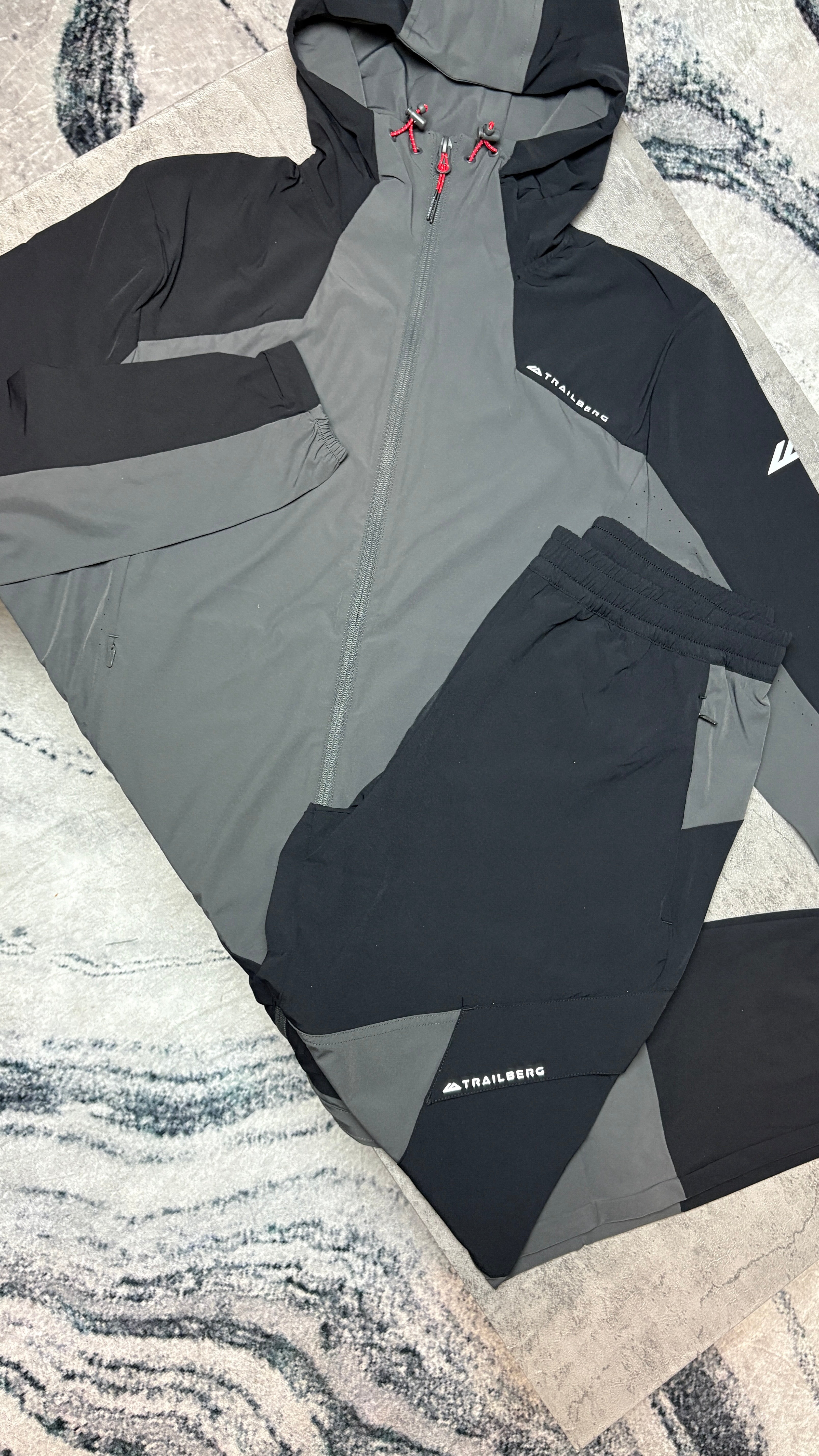 TRAILBERG APERTURE TRACKSUIT - BLACK/GREY