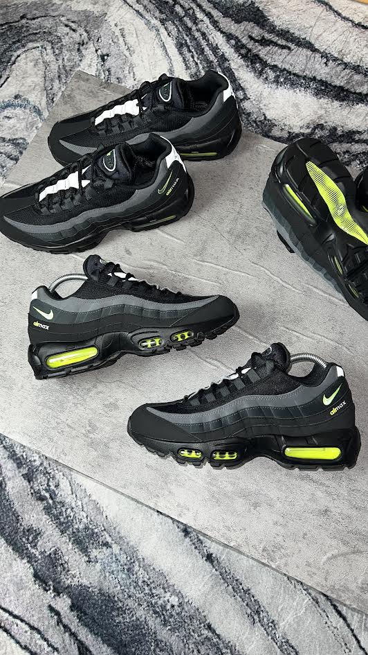 Nike Air Max 95- Black/Grey/Neon