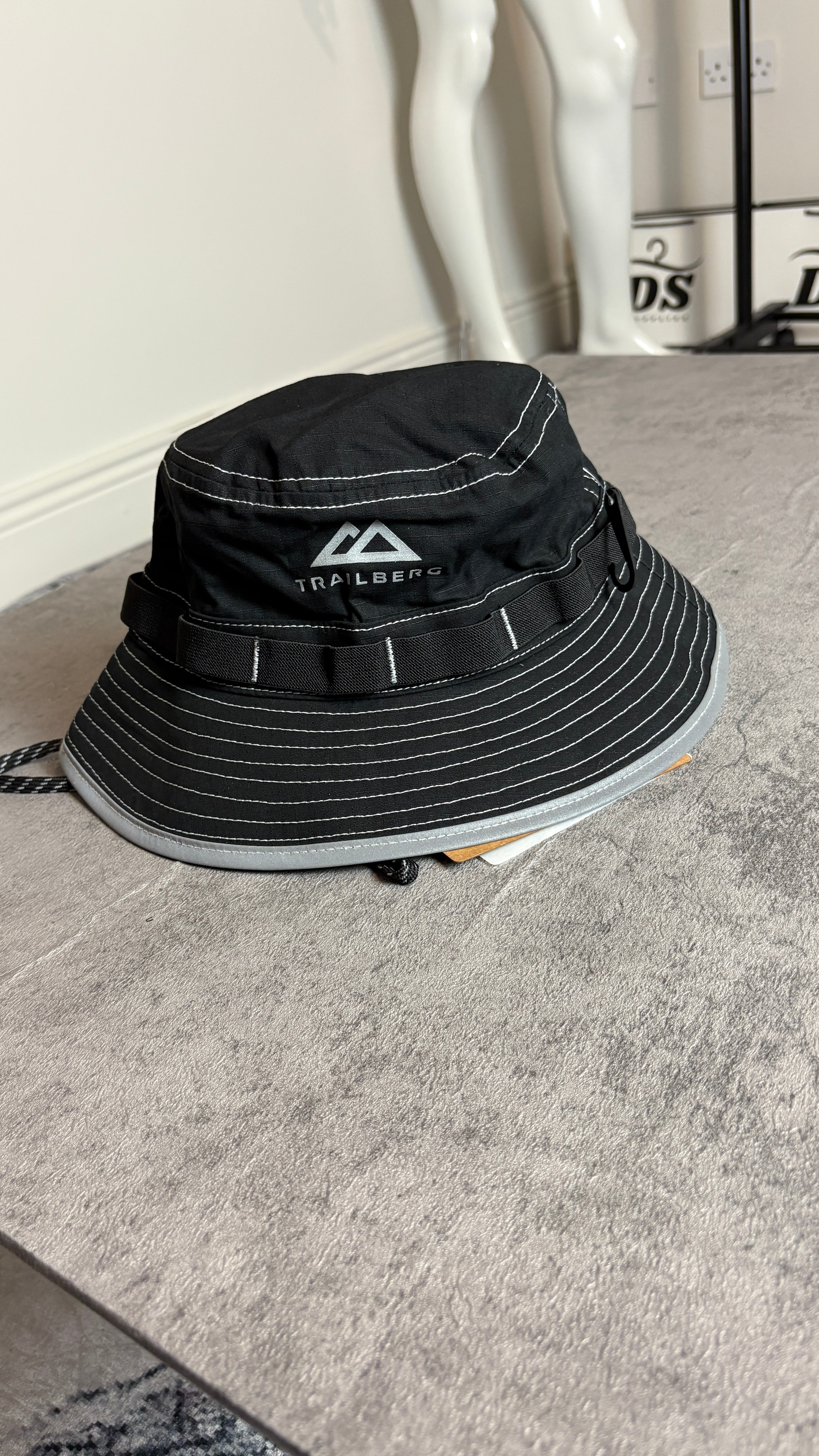 TRAILBERG TRIATHLON BUCKET HAT - BLACK