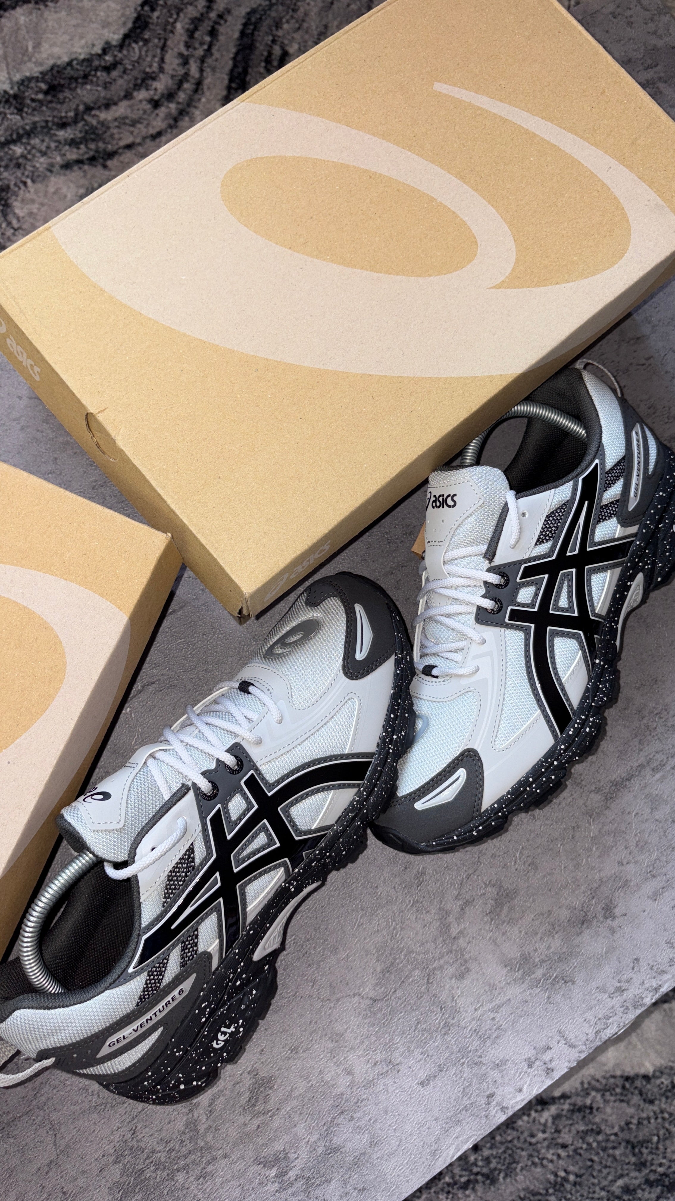 ASICS Gel Venture 6-Black/Grey