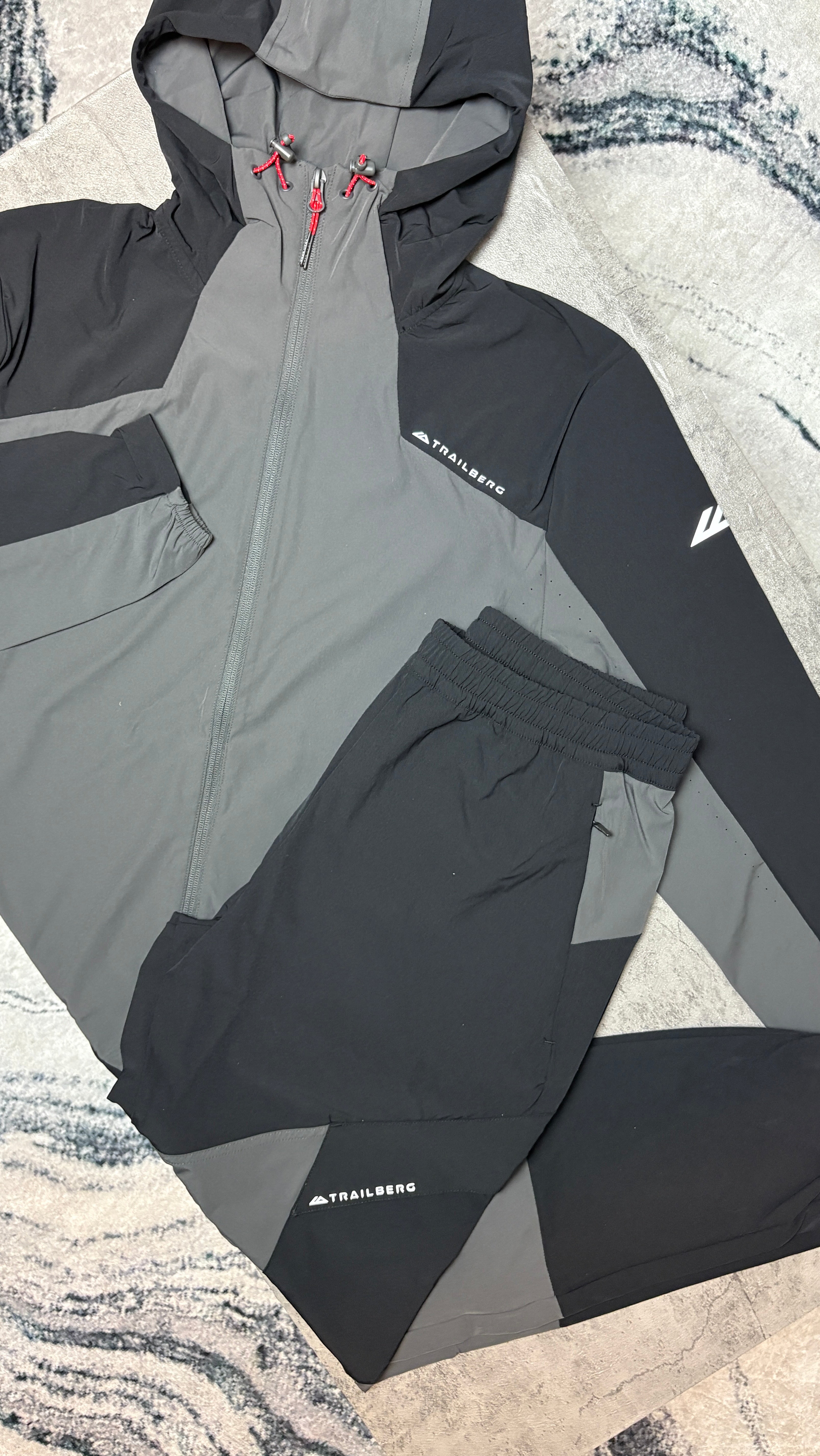 TRAILBERG APERTURE TRACKSUIT - BLACK/GREY