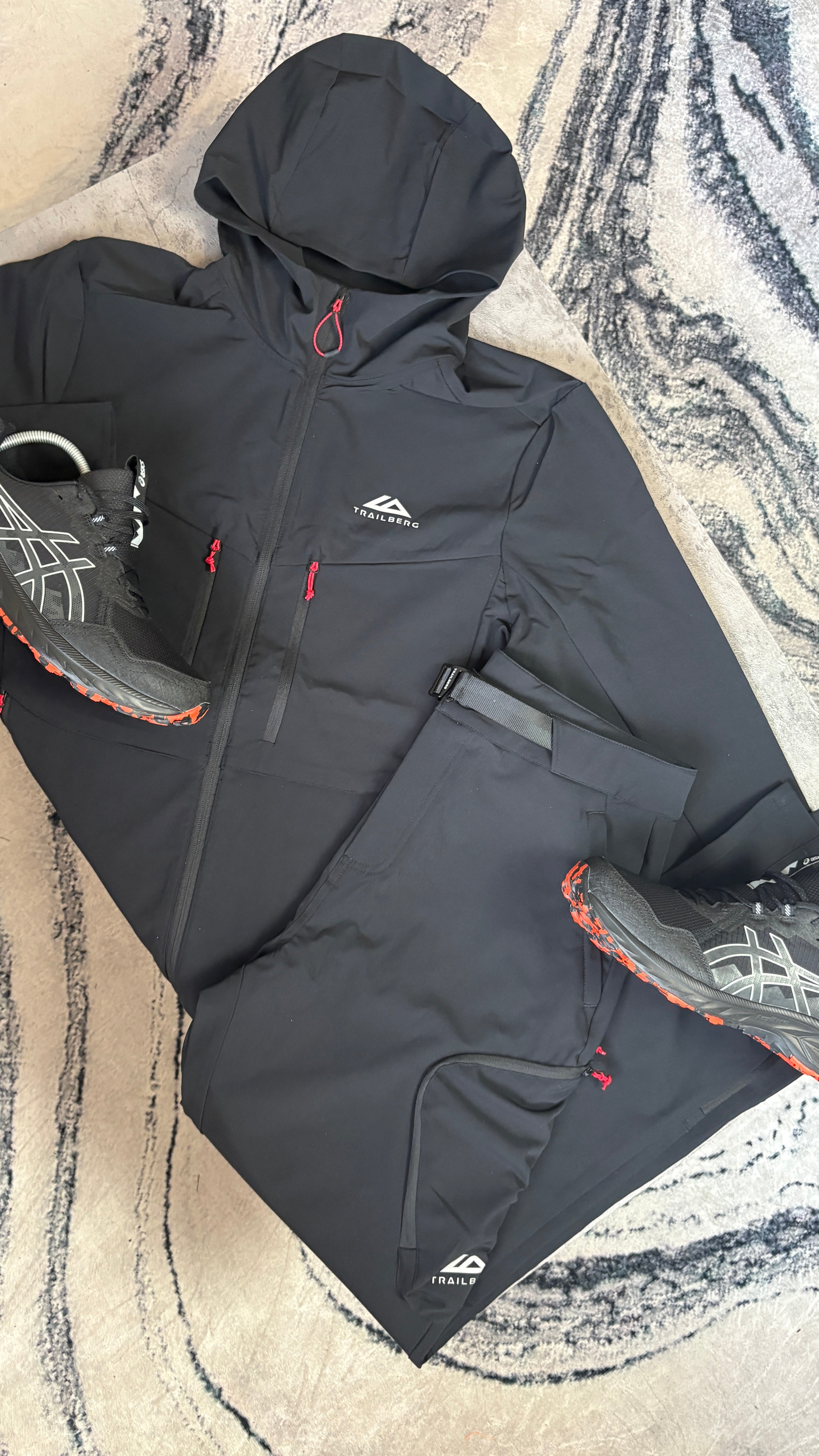 TRAILBERG PANORAM TRACKSUIT - BLACK/RED