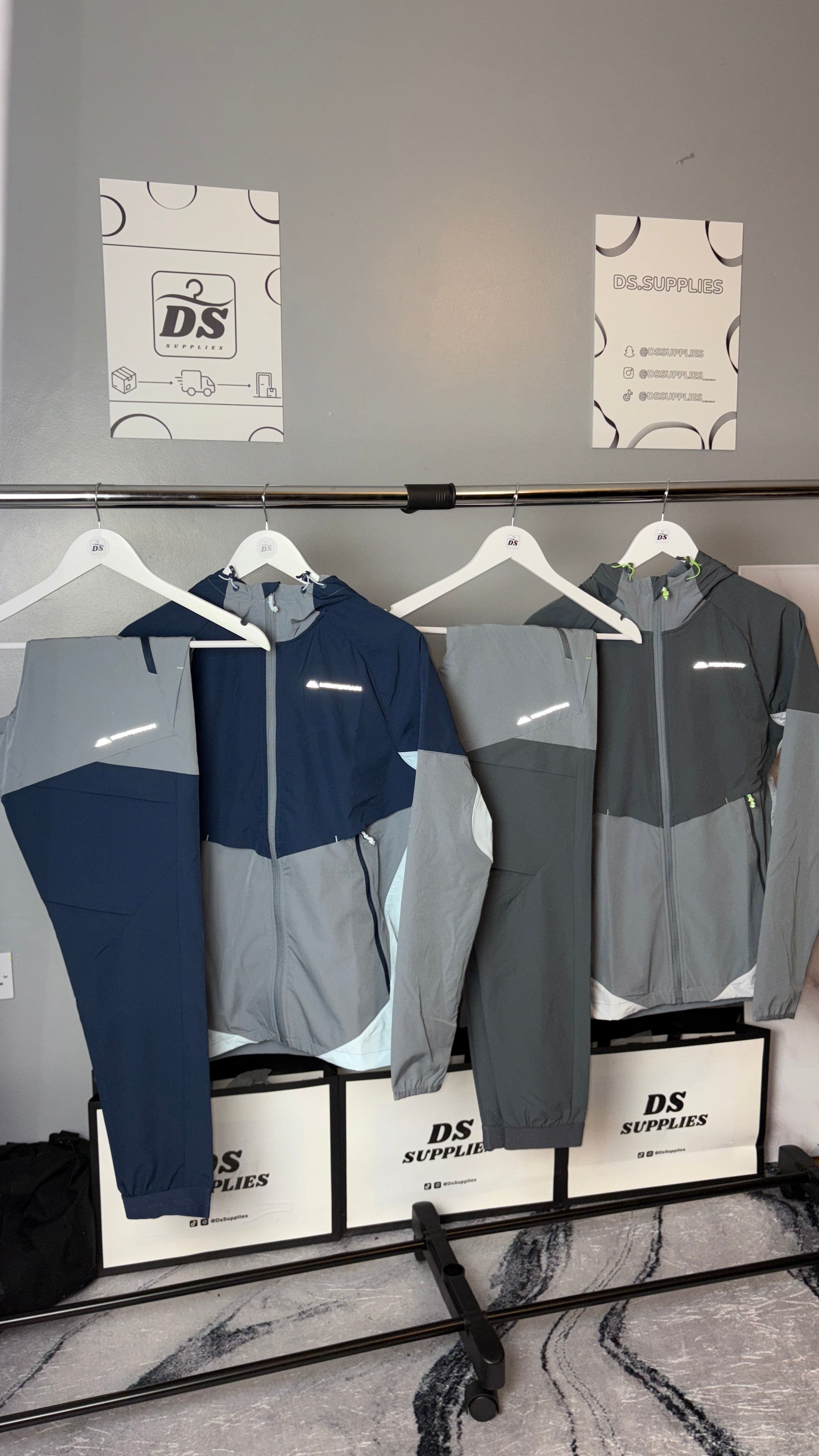 Monterrain Vault Tracksuit-Navy/Grey