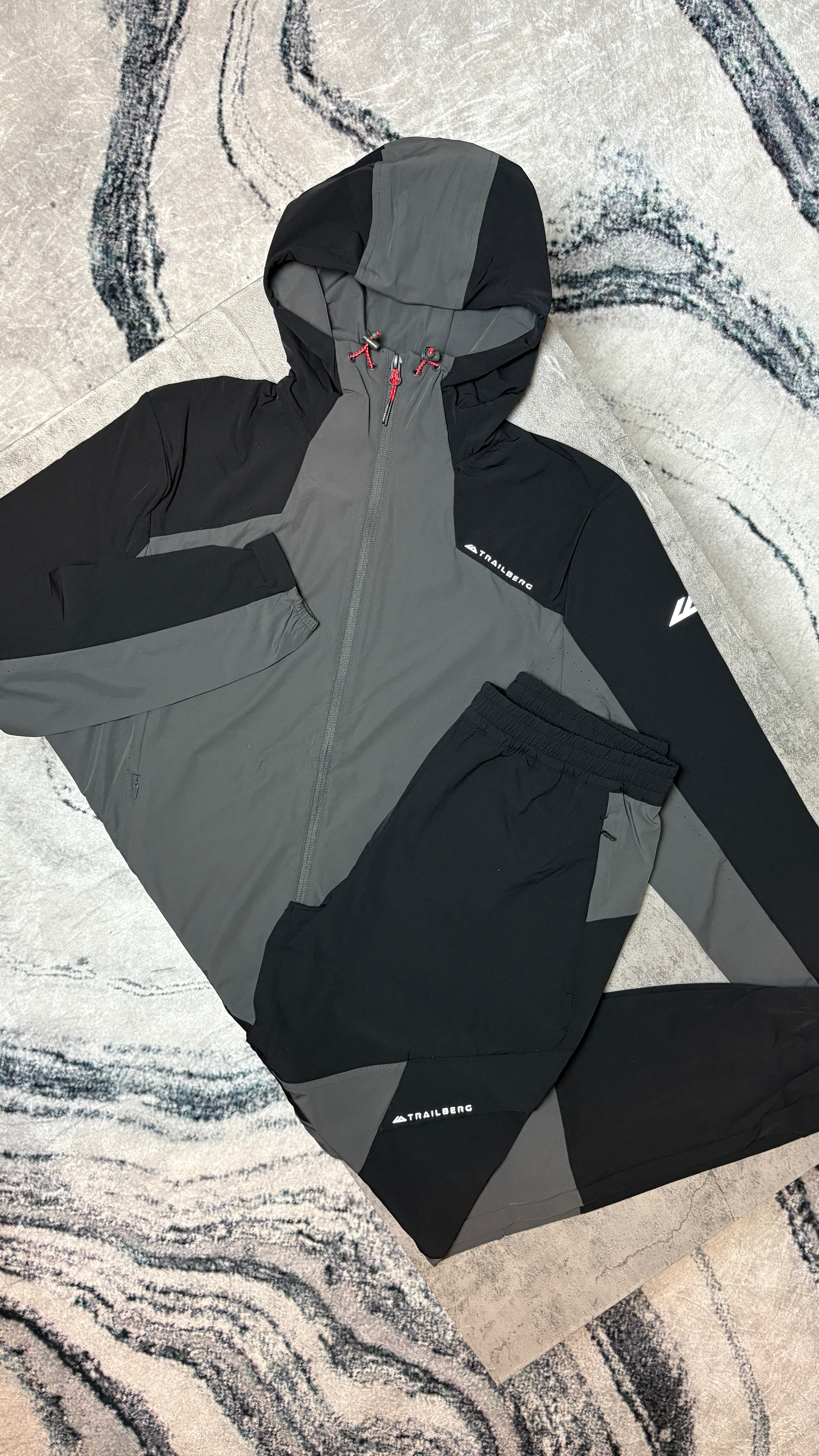 TRAILBERG APERTURE TRACKSUIT - BLACK/GREY
