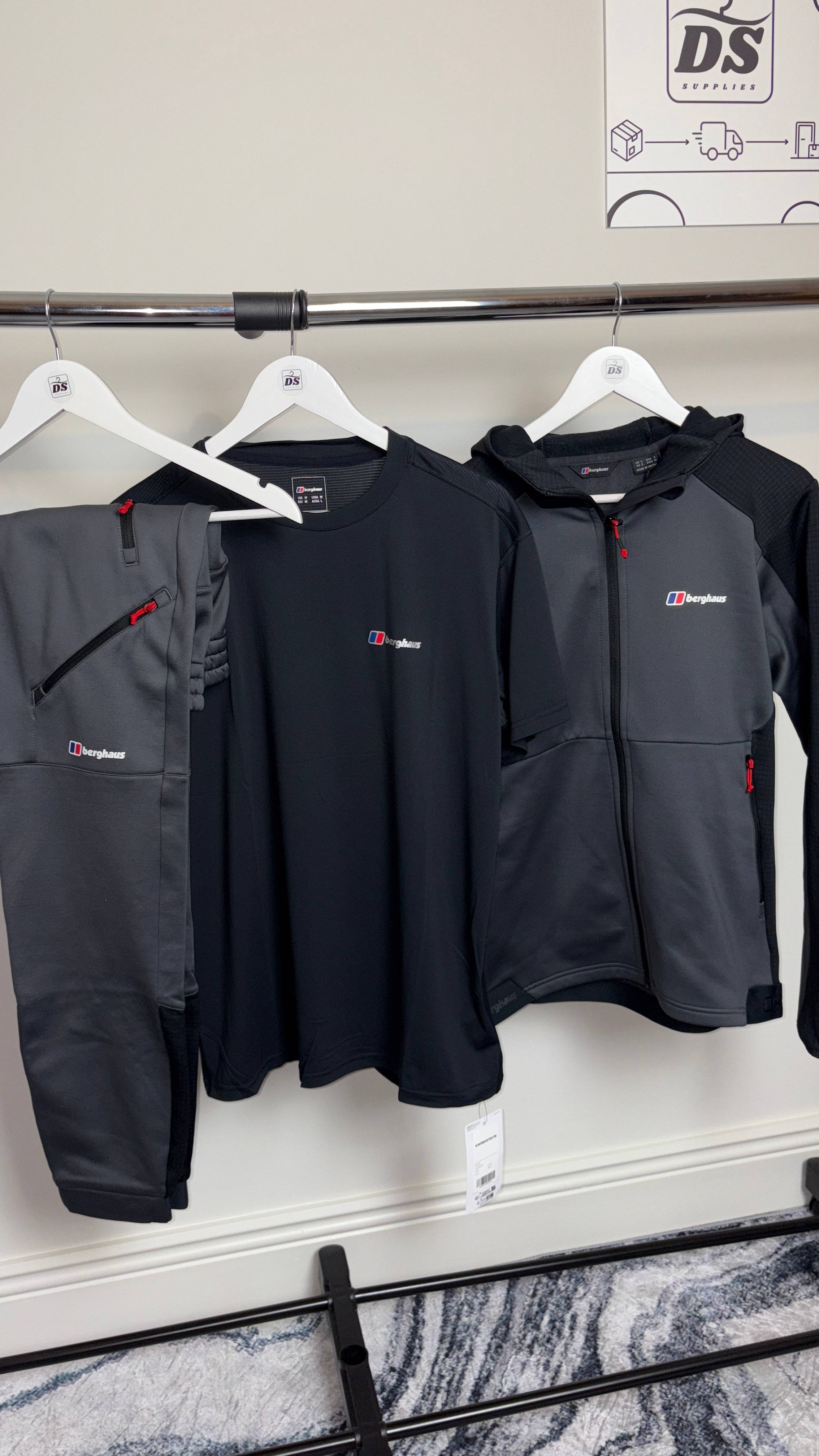 BERGHAUS FLEECE TRACKSUIT/T-TSHIRT - GREY/BLACK