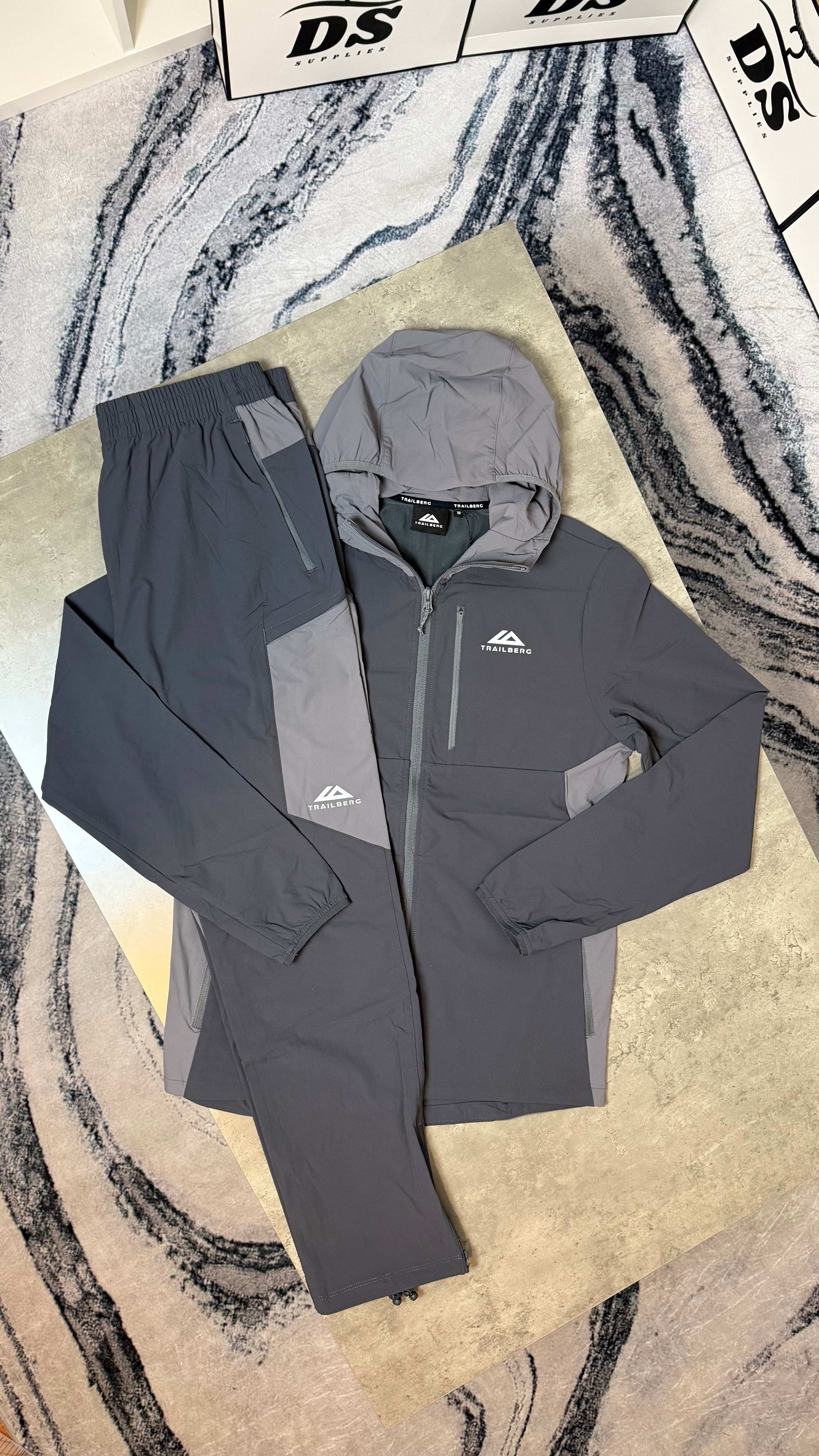 TRAILBERG ODYSSEY TRACKSUIT 2.0 JACKET/PANTS - DARK/LIGHT GREY