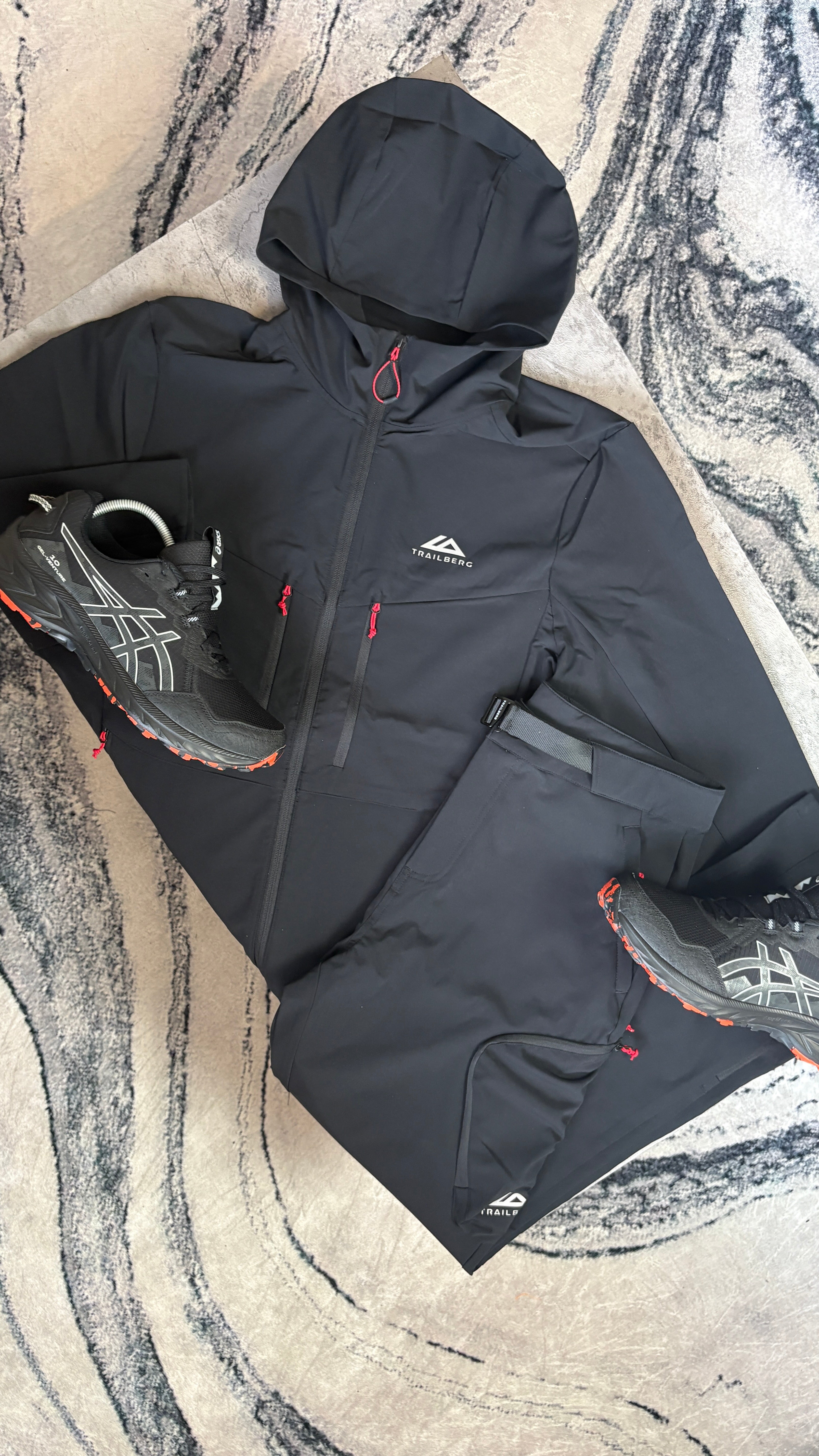 TRAILBERG PANORAM TRACKSUIT - BLACK/RED