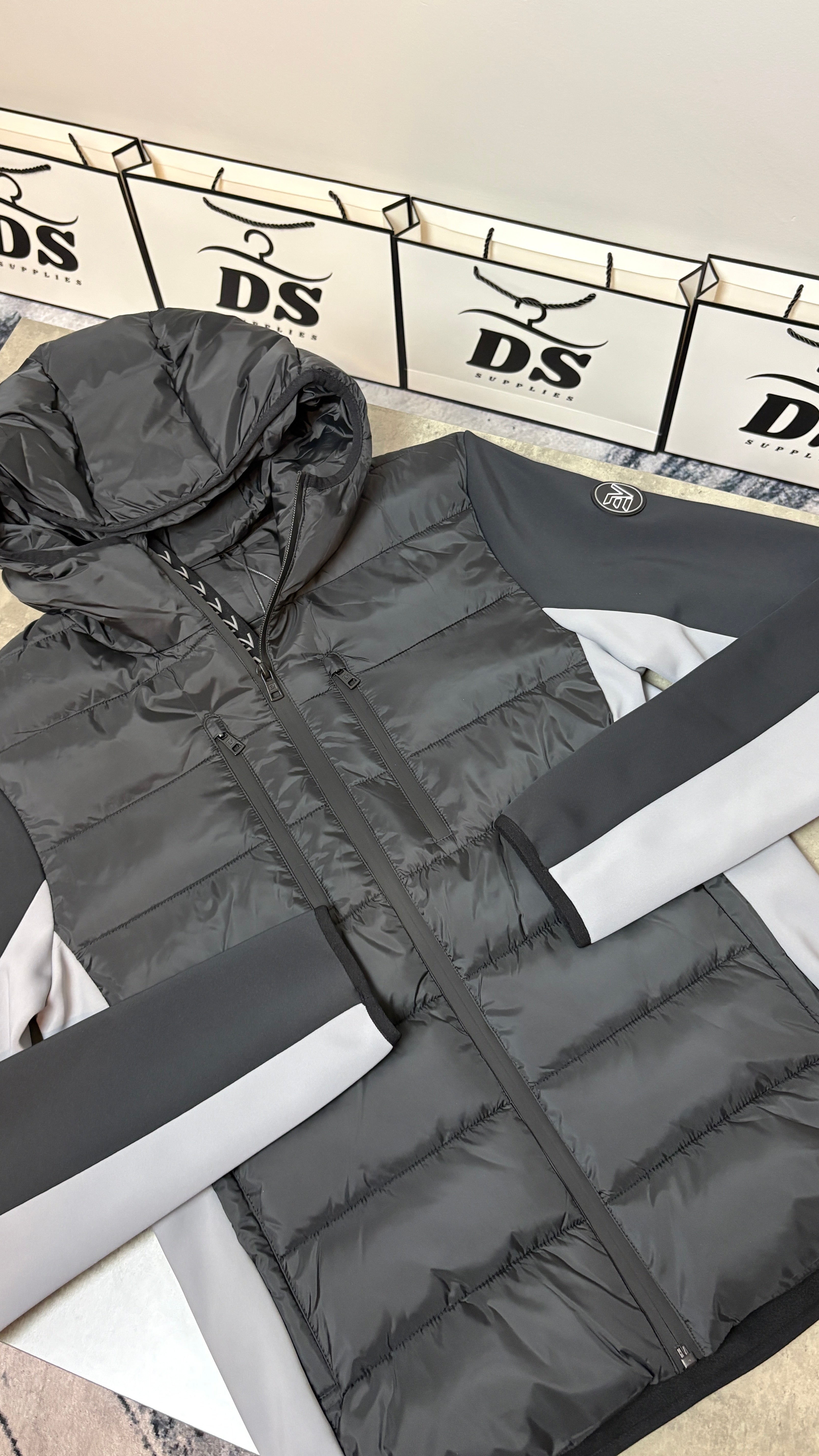 ENVI HYBRID PUFFER JACKET - BLACK/GREY