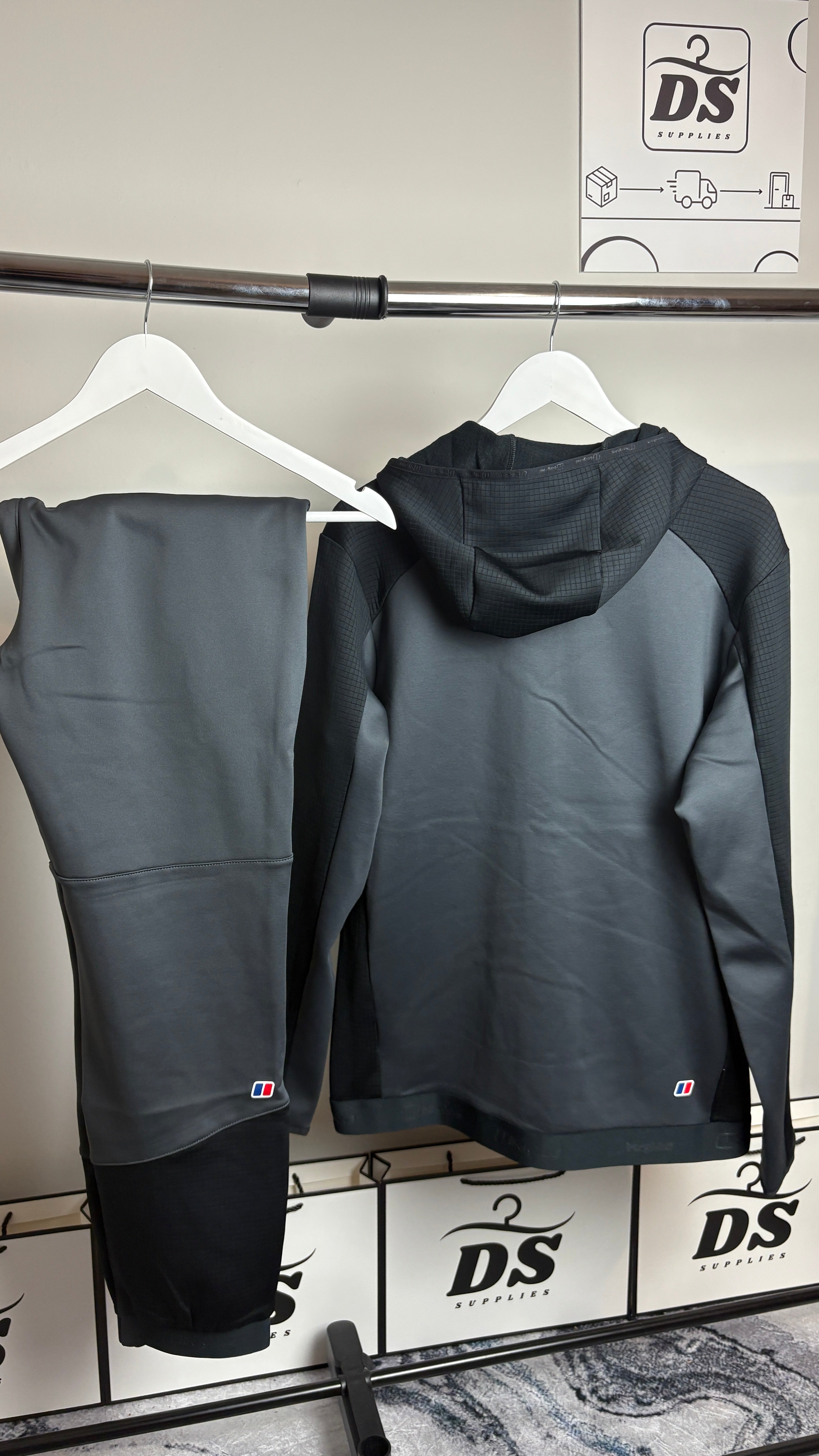 BERGHAUS FLEECE TRACKSUIT - BLACK/GREY