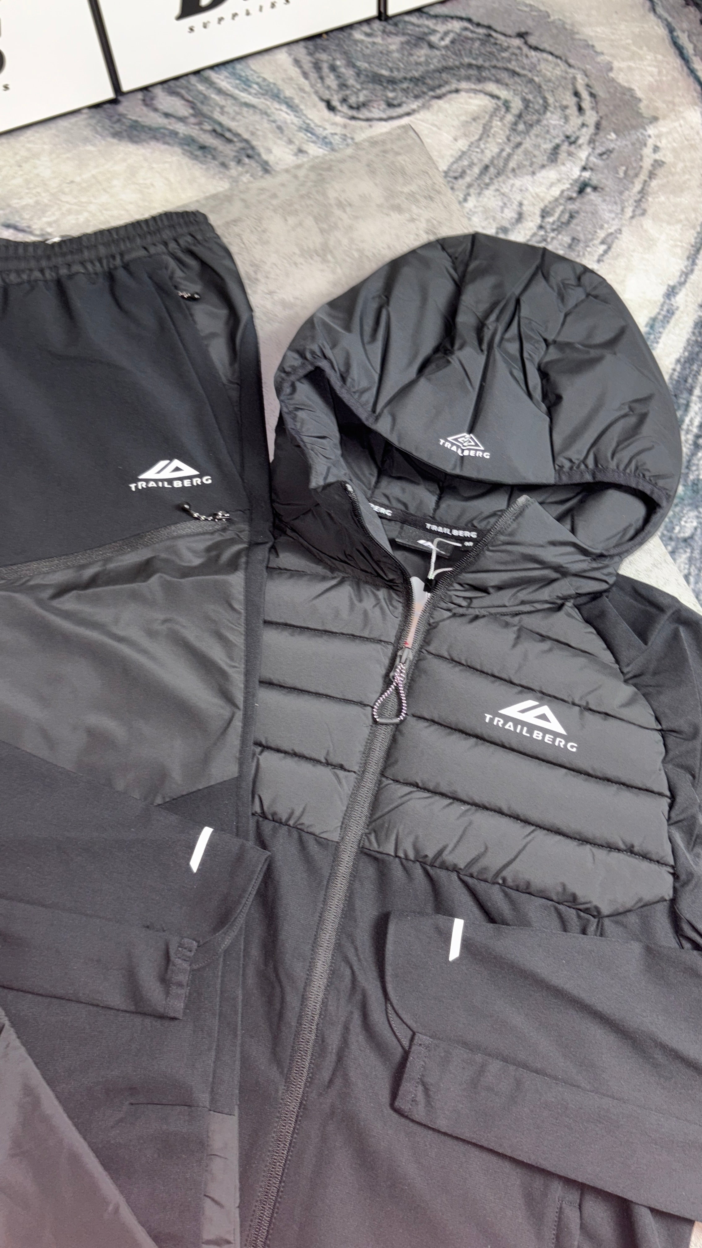 TRAILBERG RHINE TRACKSUIT  2.0 - BLACK
