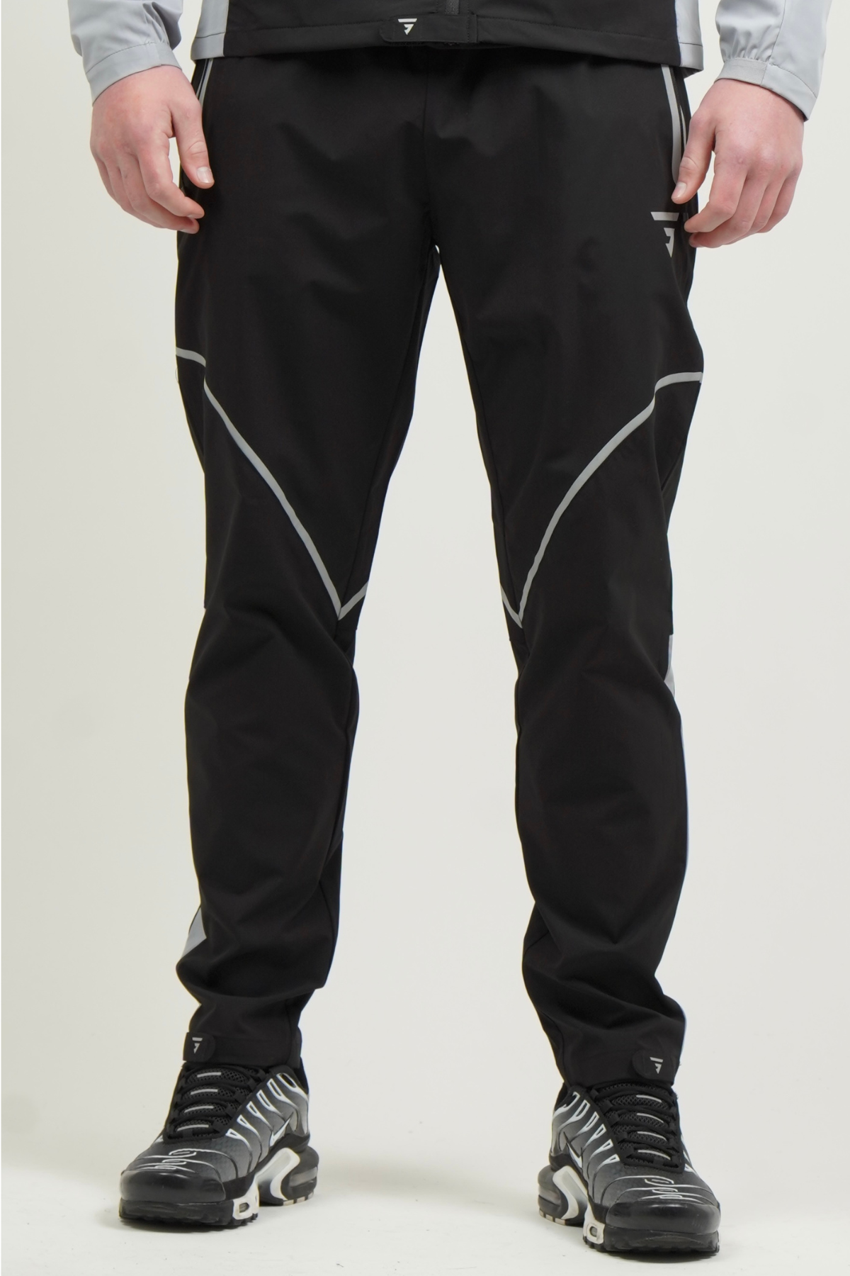 GRIID REFLECT TRACKSUIT - BLACK/LIGHT GREY