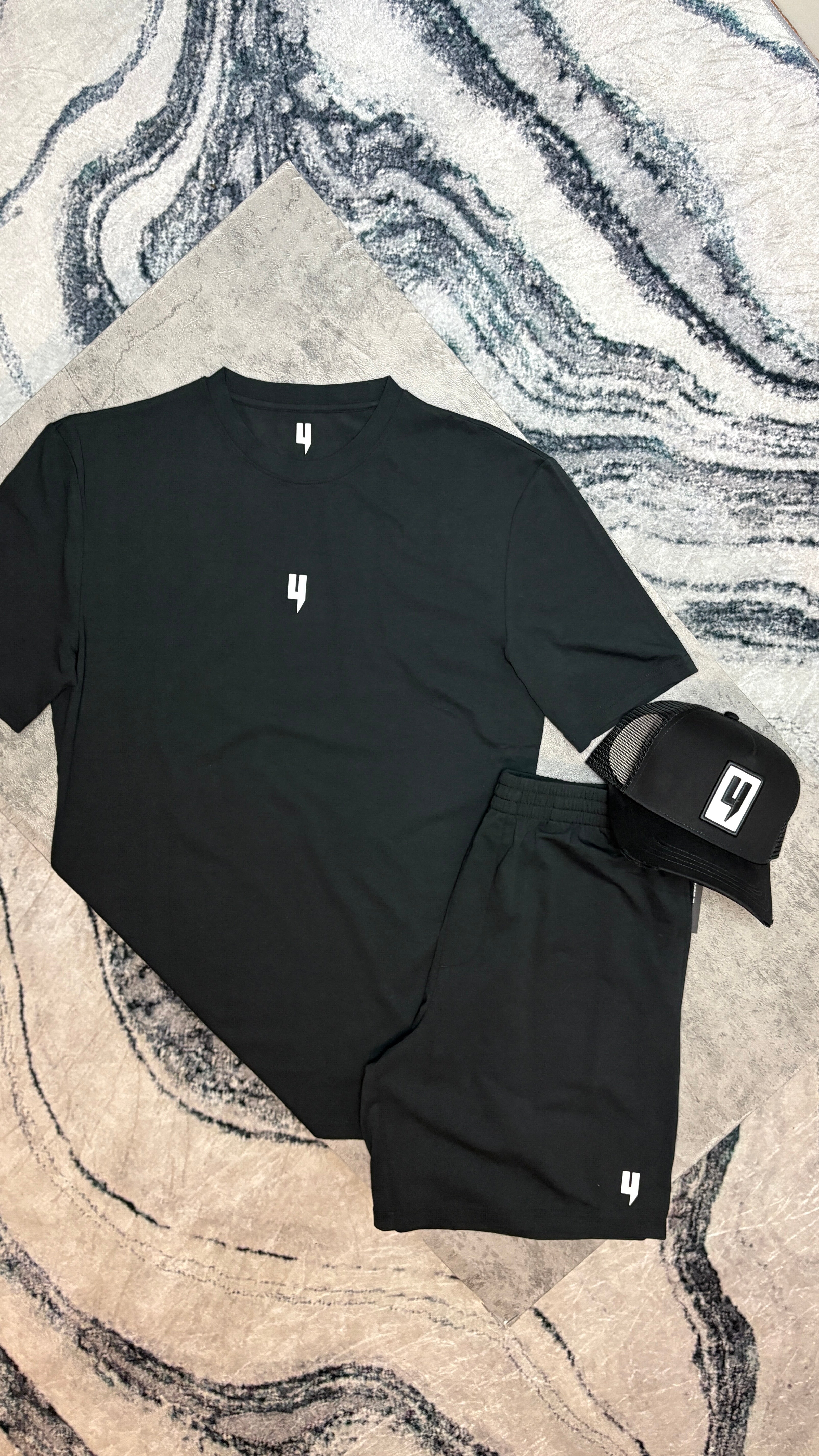 YELIR WORLD COTTEN TWINSET T-SHIRT/SHORTS- BLACK/WHITE