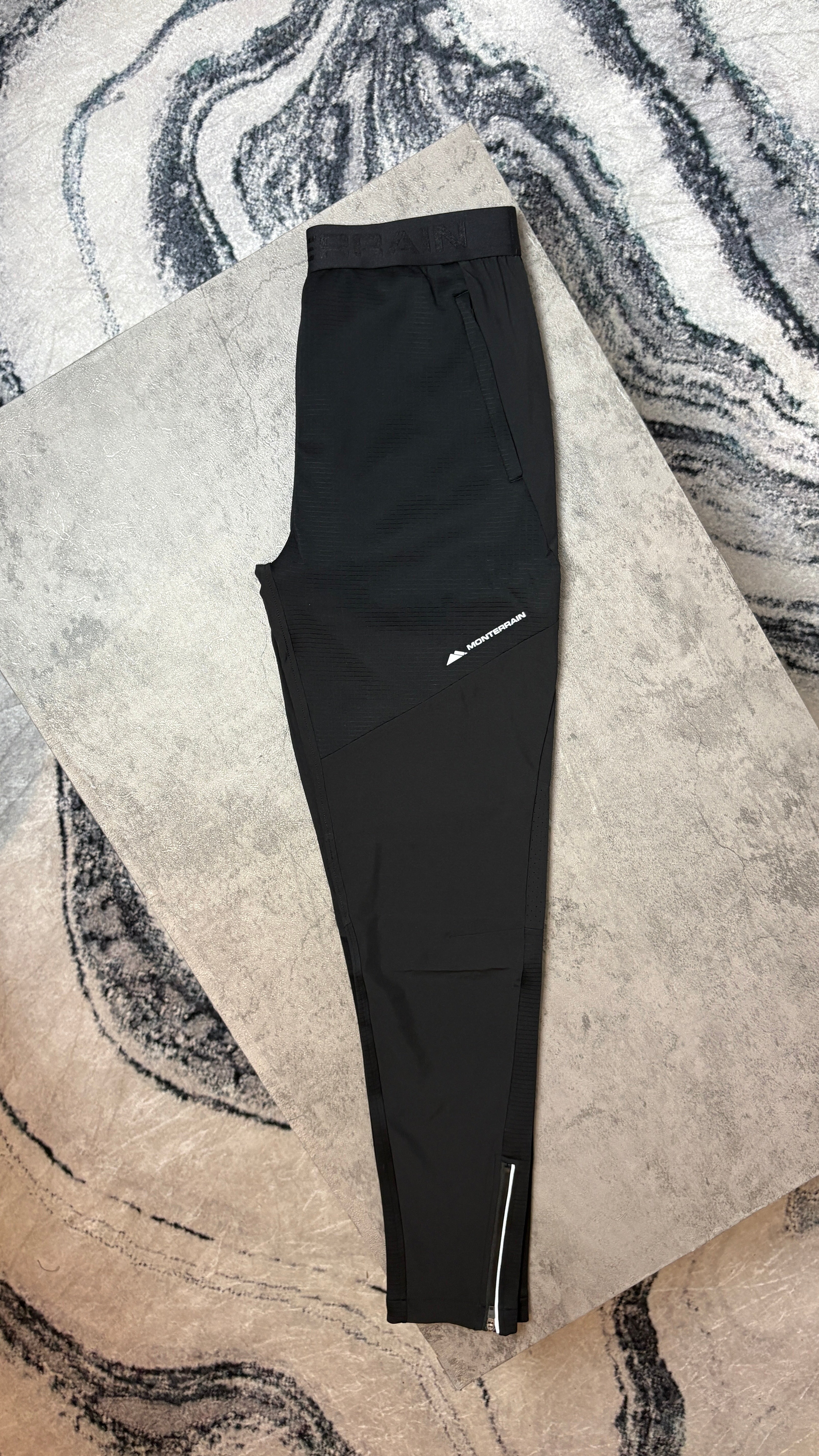 MONTERRAIN VINSON 2.0 TRACKSUIT QUATERZIP/PANTS - BLACK