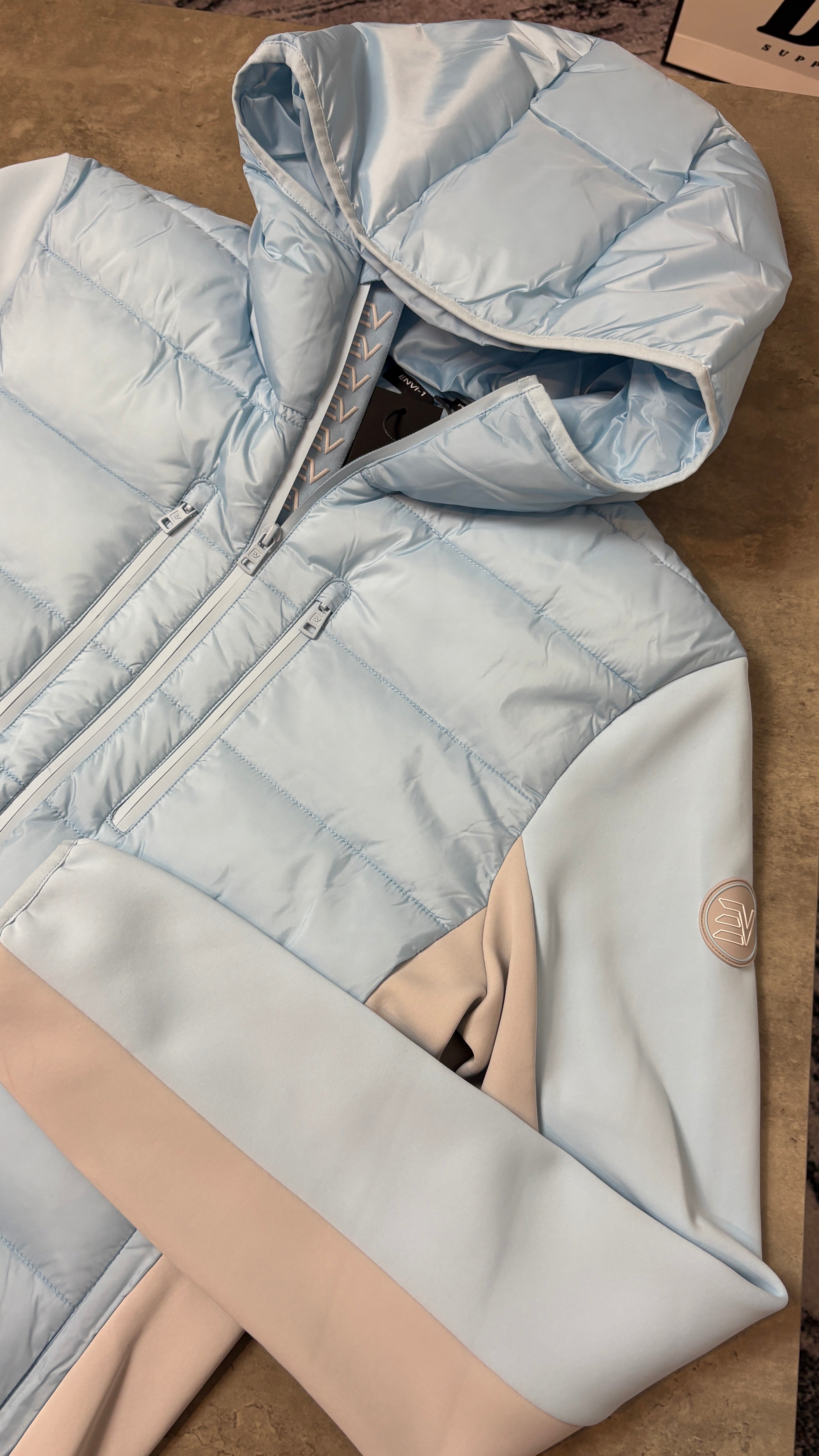 ENVI HYBRID PUFFER JACKET - BABY BLYE/GREY