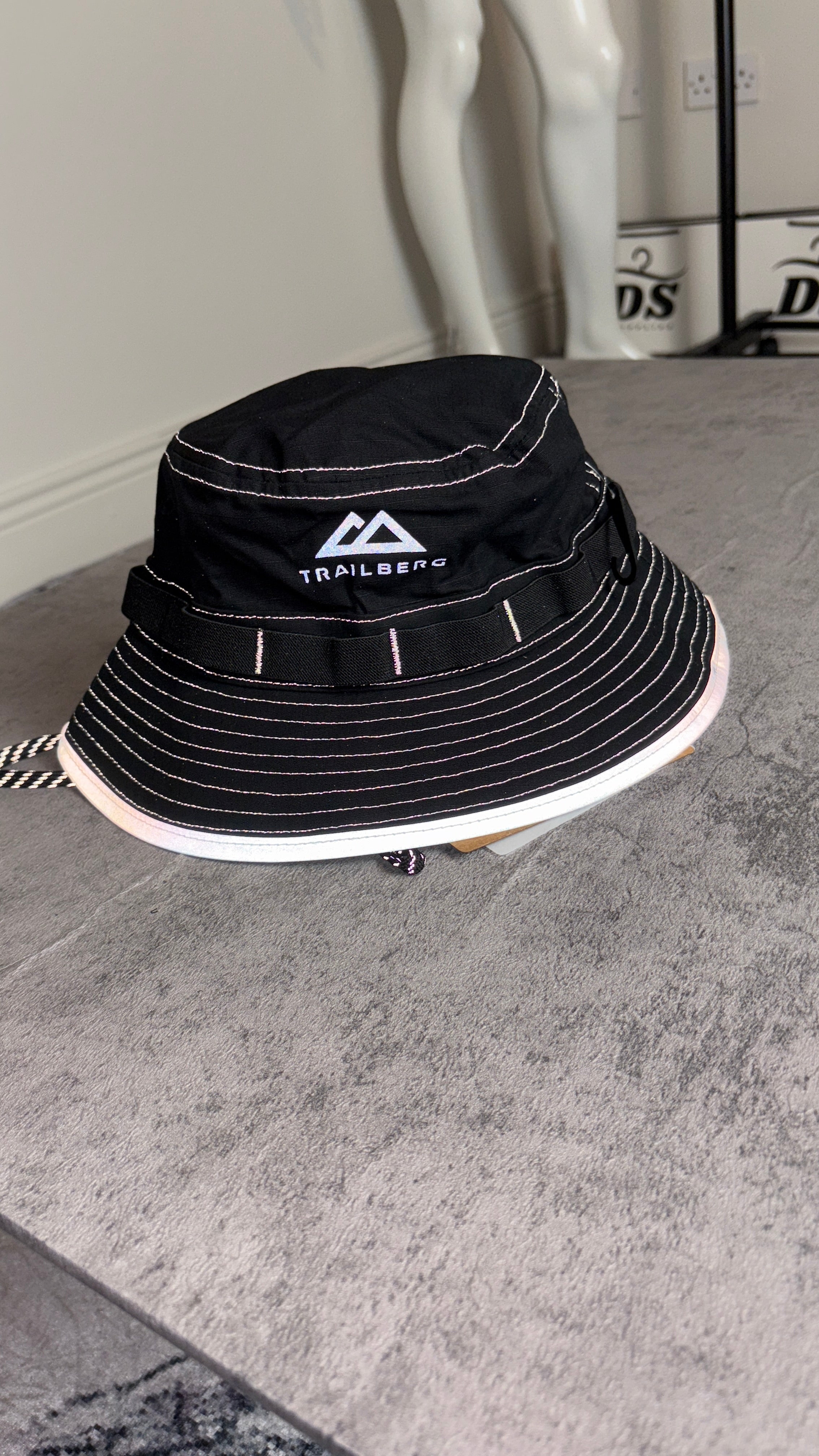 TRAILBERG TRIATHLON BUCKET HAT - BLACK