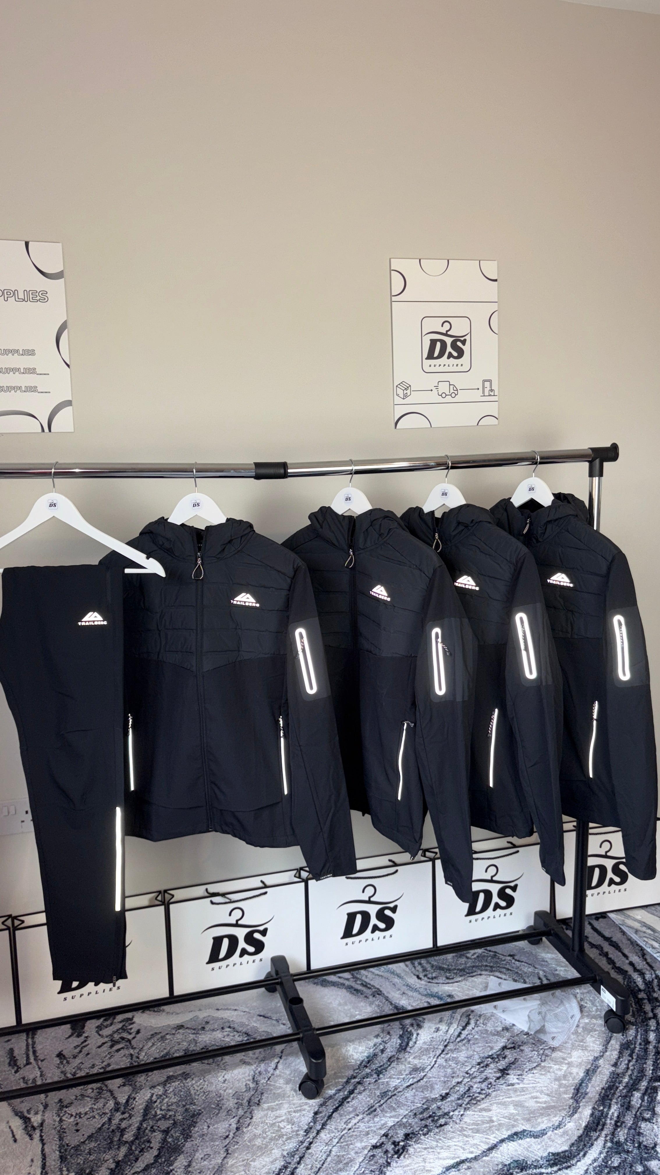 TRAILBERG RHINE TRACKSUIT - BLACK