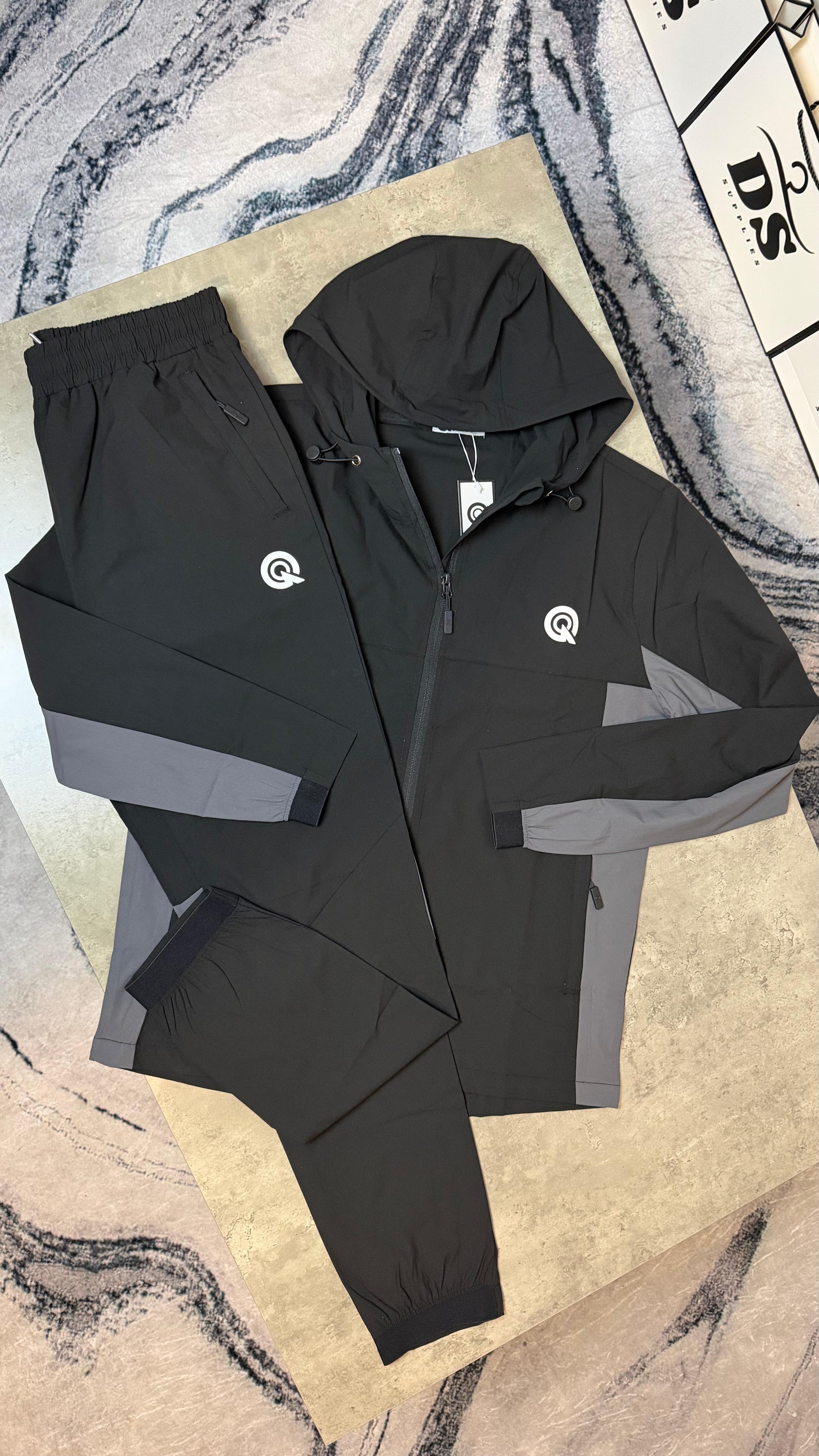 QTEK PULSE TRACKSUIT JACKET/PANTS - BLACK/GREY
