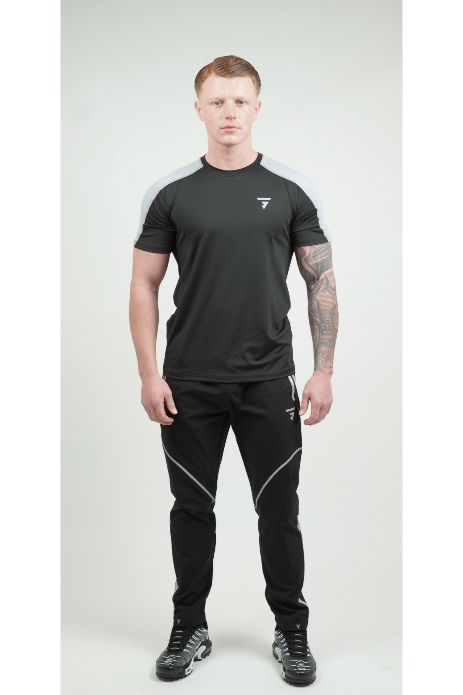 GRIID REFELCT TRISET TRACKSUIT/T-SHIRT - BLACK/LIGHT GREY