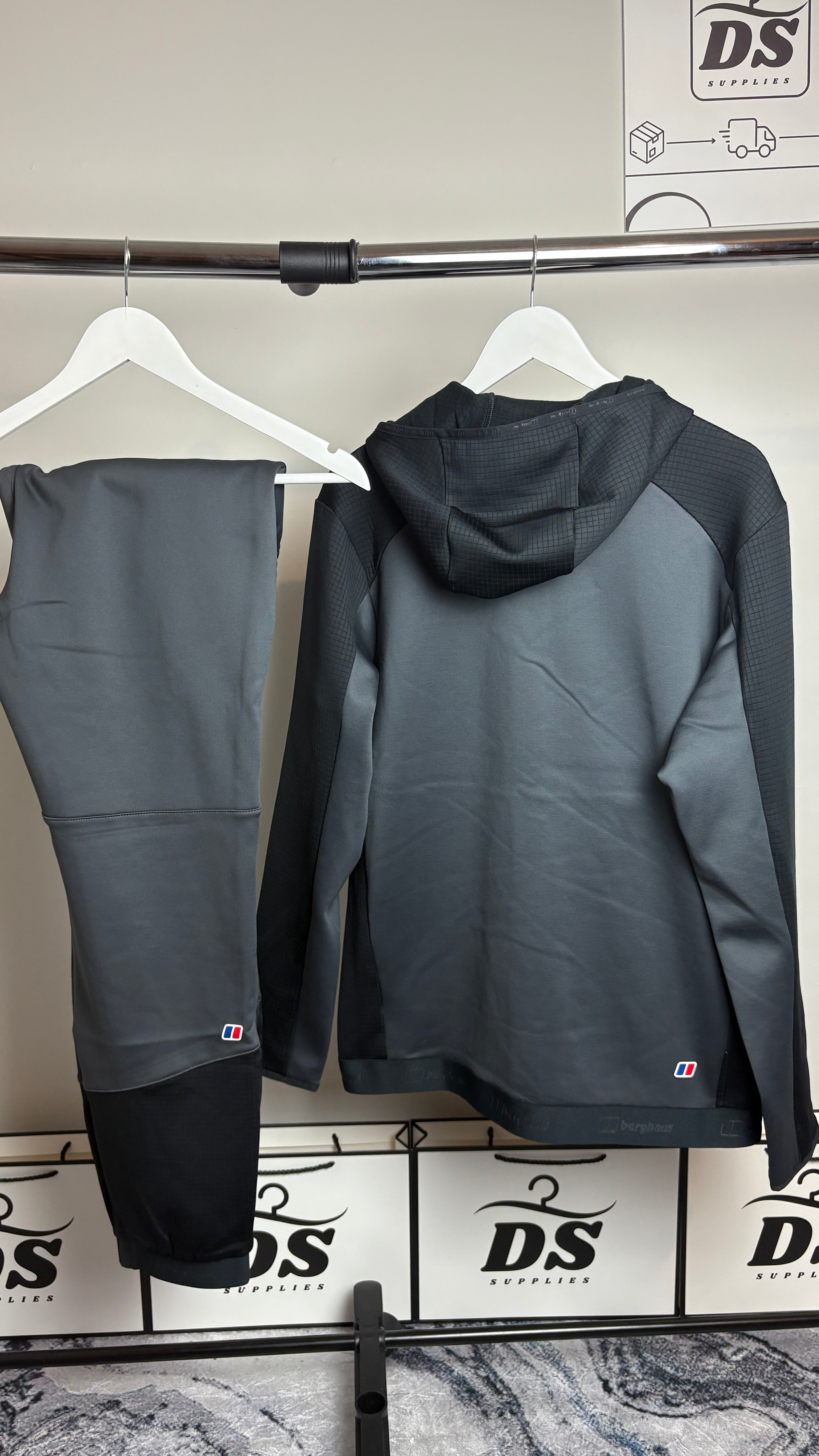 BERGHAUS FLEECE TRACKSUIT - BLACK/GREY