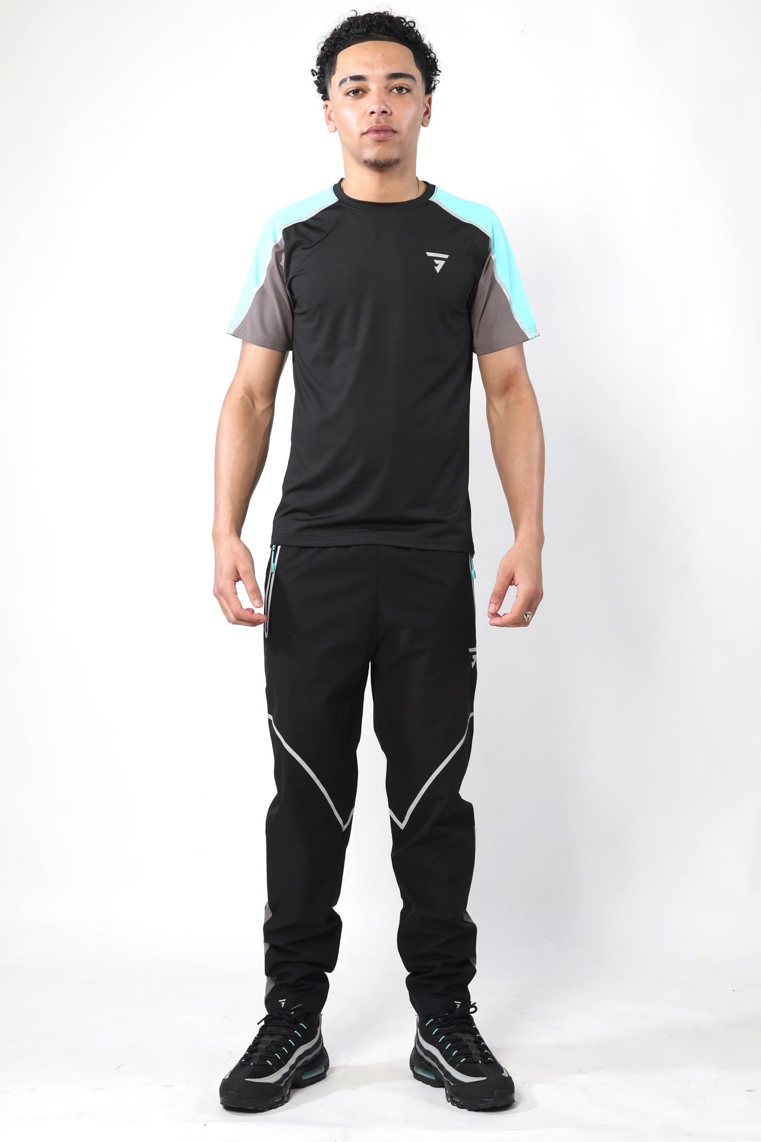 GRIID REFLECT T-SHIRT - BLACK/AQUA