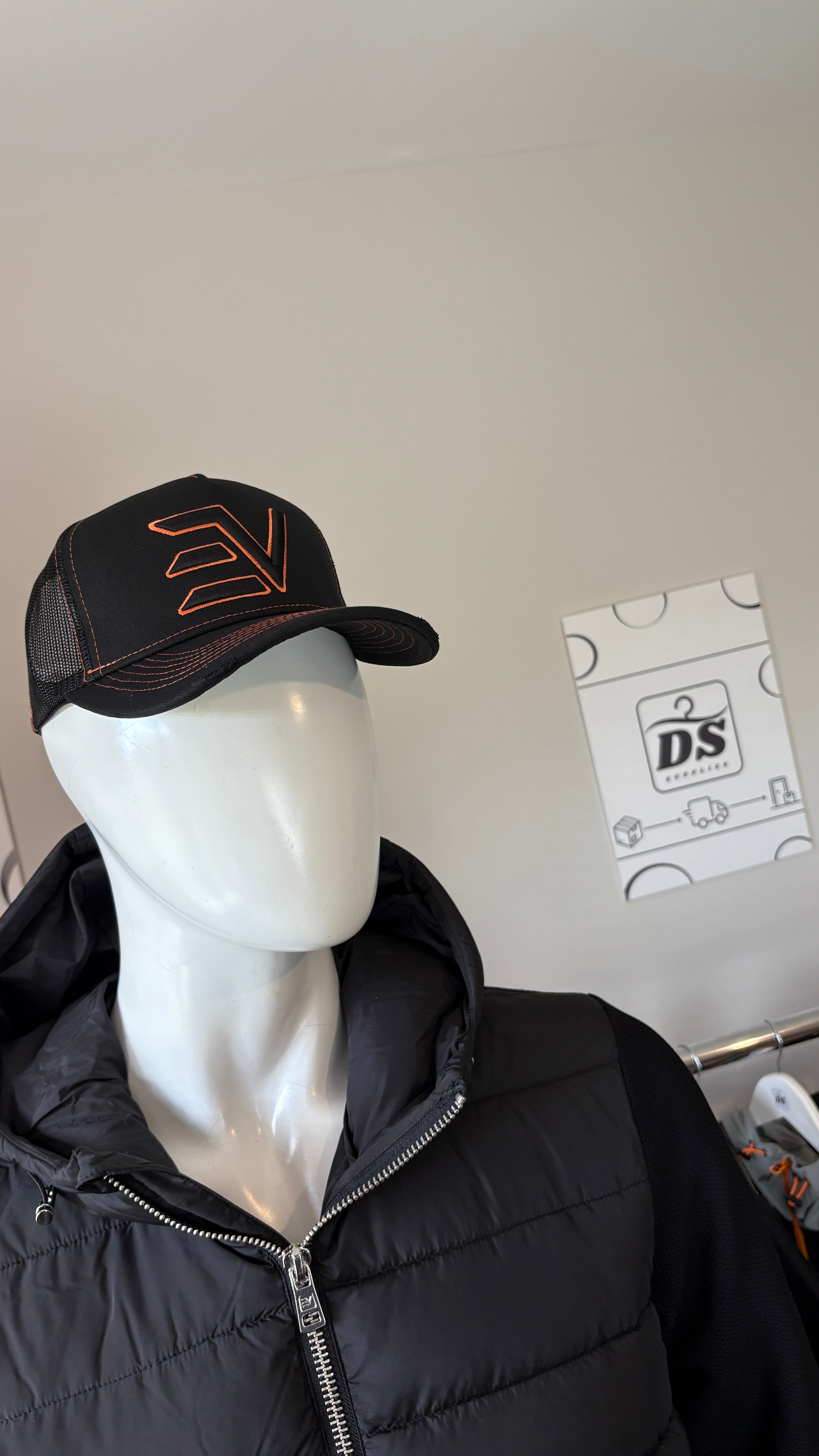 ENVI TRUCKER CAP - BLACK/ORANGE STICH