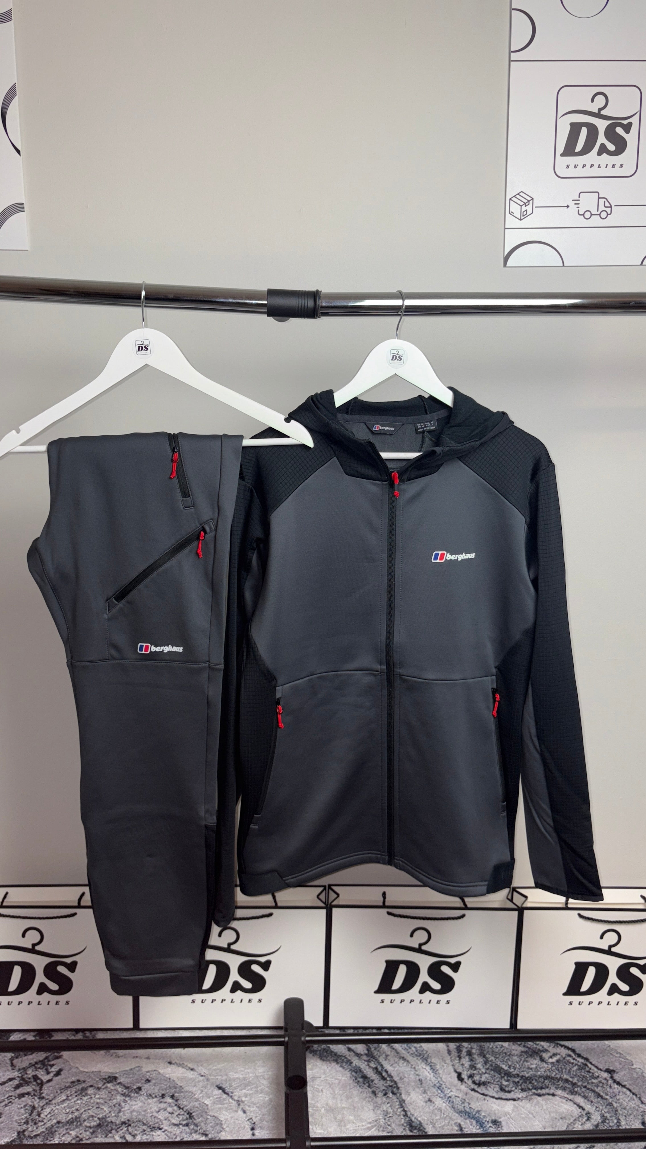 BERGHAUS FLEECE TRACKSUIT - BLACK/GREY